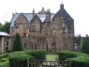 Provand’s Lordship, aka the oldest house in Glasgow, by Ron Almog licensed under CC-BY-2.0