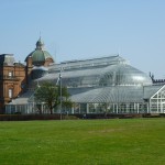 Exterior of the Winter Garden with People's Palace at the rear, by Kim Traynor licensed under CC-BY-SA-3.0.