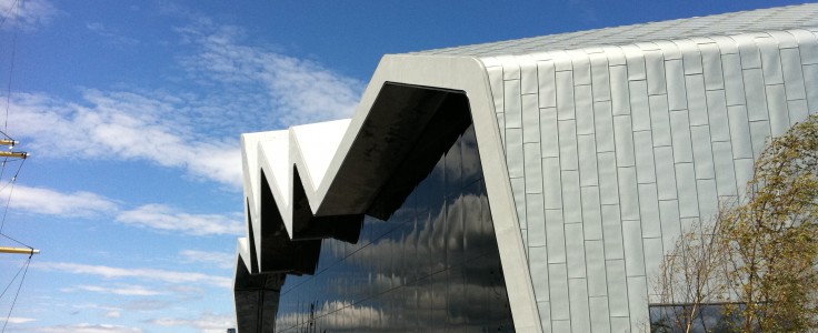 The Riverside Museum front view by Editor 5991 licensed under CC-BY-SA-3.0.